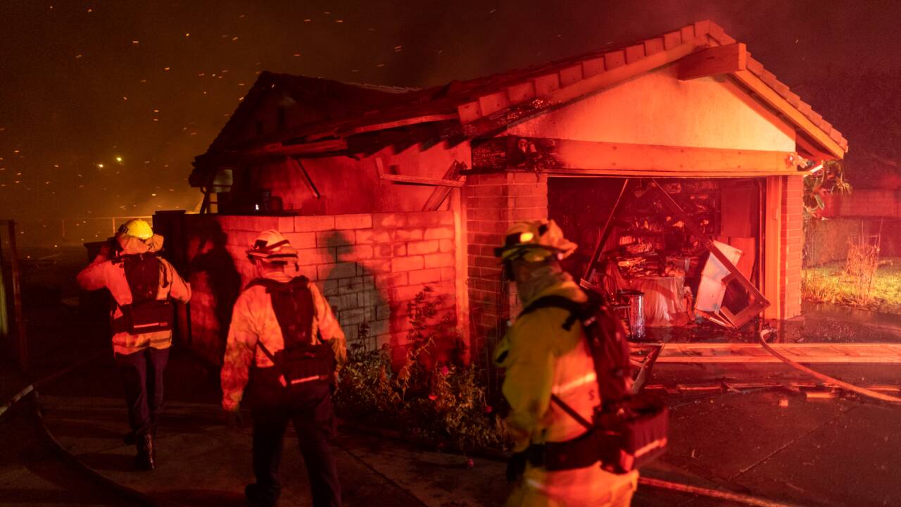 Incendies en Californie: 2 morts, 100.000 évacuations préventives près de Los Angeles