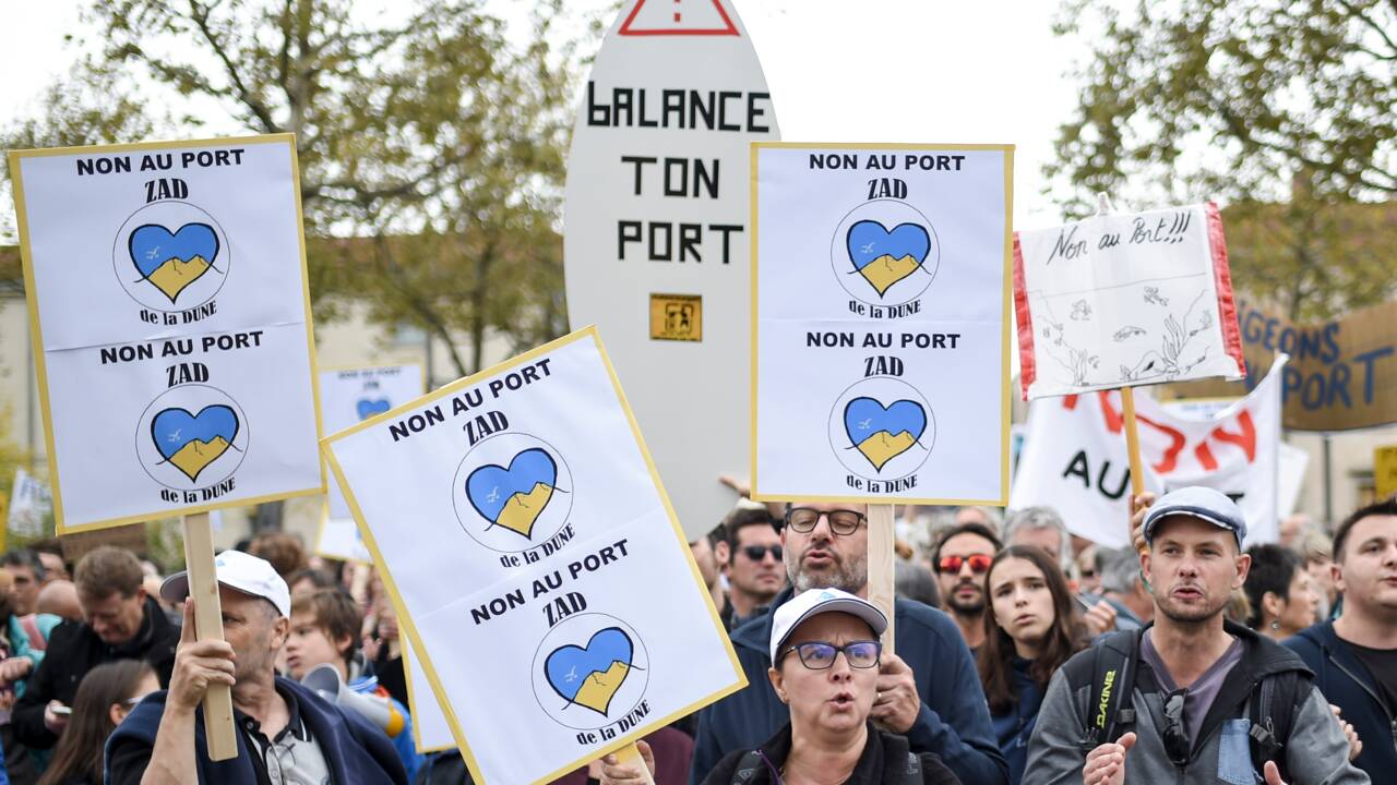 "Balance ton port!": 1.400 personnes à la Roche-sur-Yon pour défendre le littoral vendéen