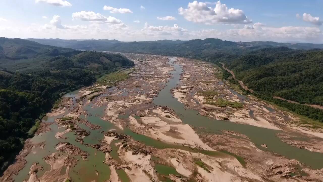 Laos : mise en service d'un méga-barrage controversé sur le Mékong