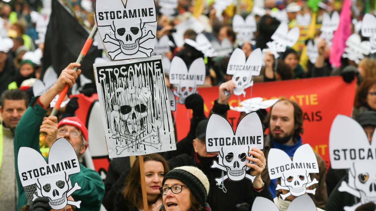 Alsace: manifestation pour le déstockage des déchets dangereux du site Stocamine