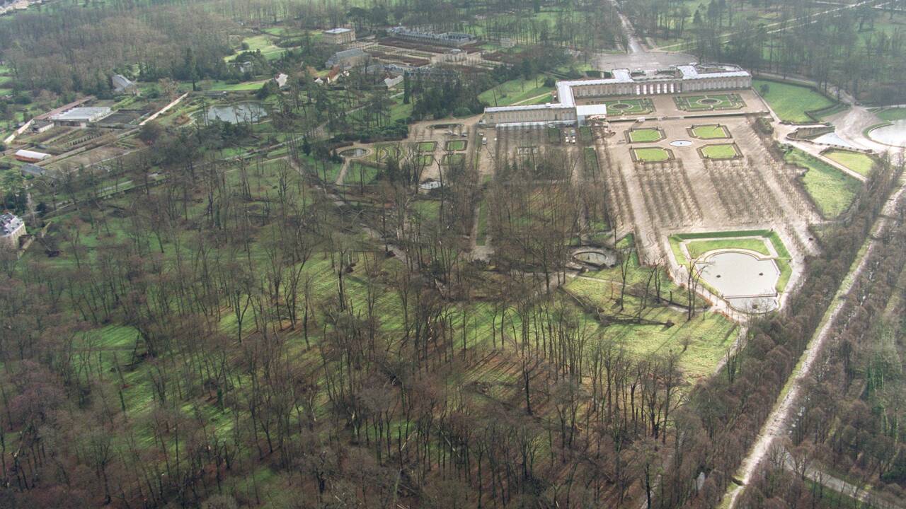 Il y a 20 ans à Versailles, le désastre et le début d'une mobilisation extraordinaire