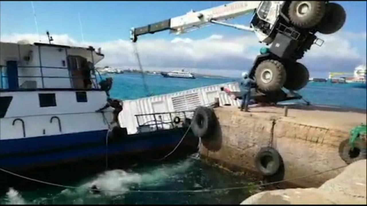 Une nappe de diesel qui menaçait les Galapagos "maîtrisée"