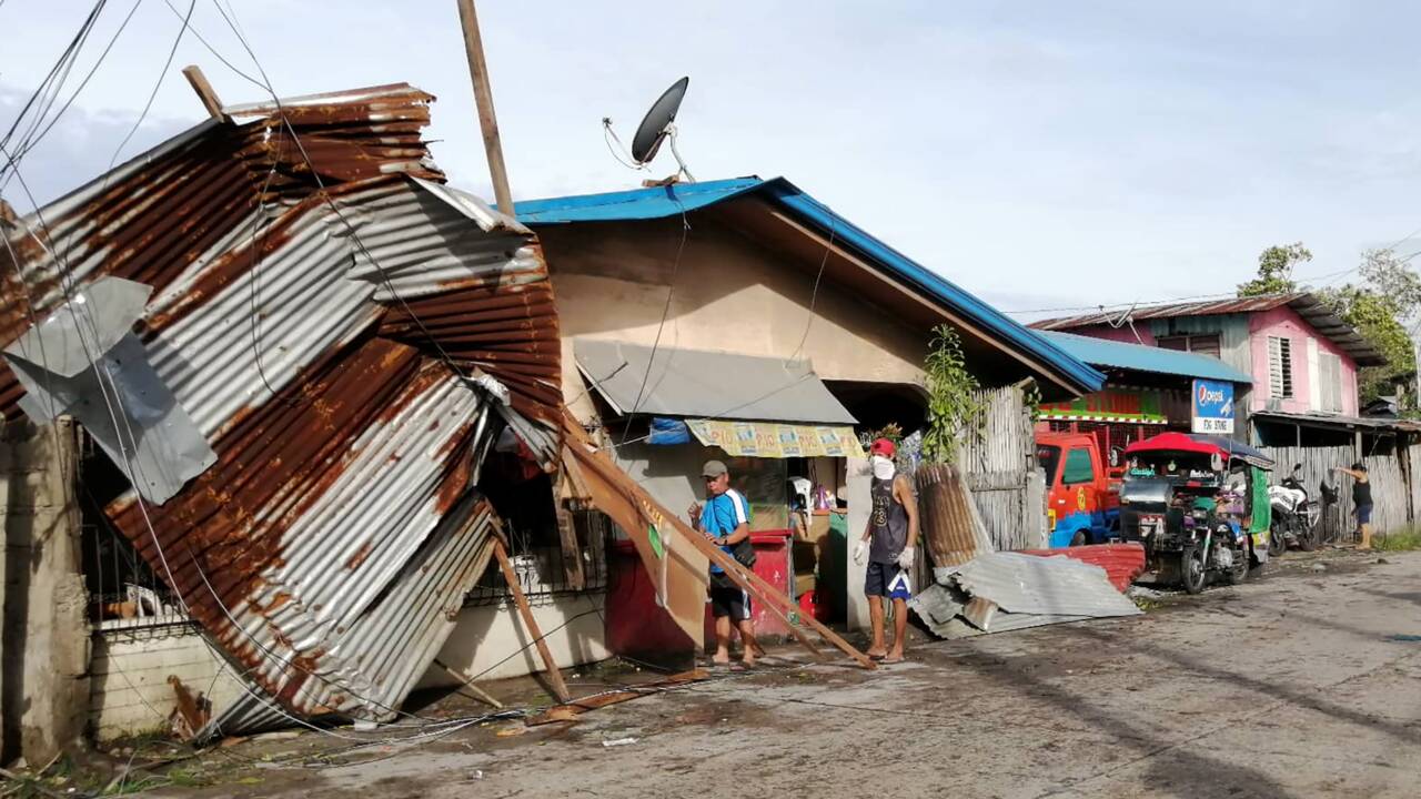 Typhon aux Philippines: au moins 16 morts, selon un premier bilan