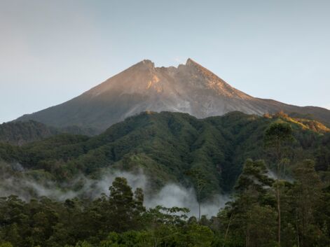 A Java, la vie sous la menace du Merapi, l'un des volcans les plus dangereux au monde