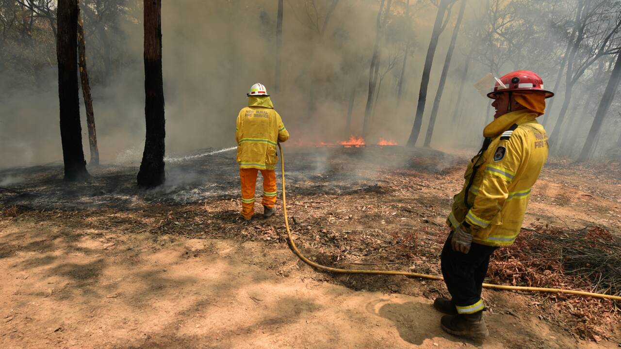 Incendies en Australie: des dizaines de milliers d'évacuations dans des villes du sud-est