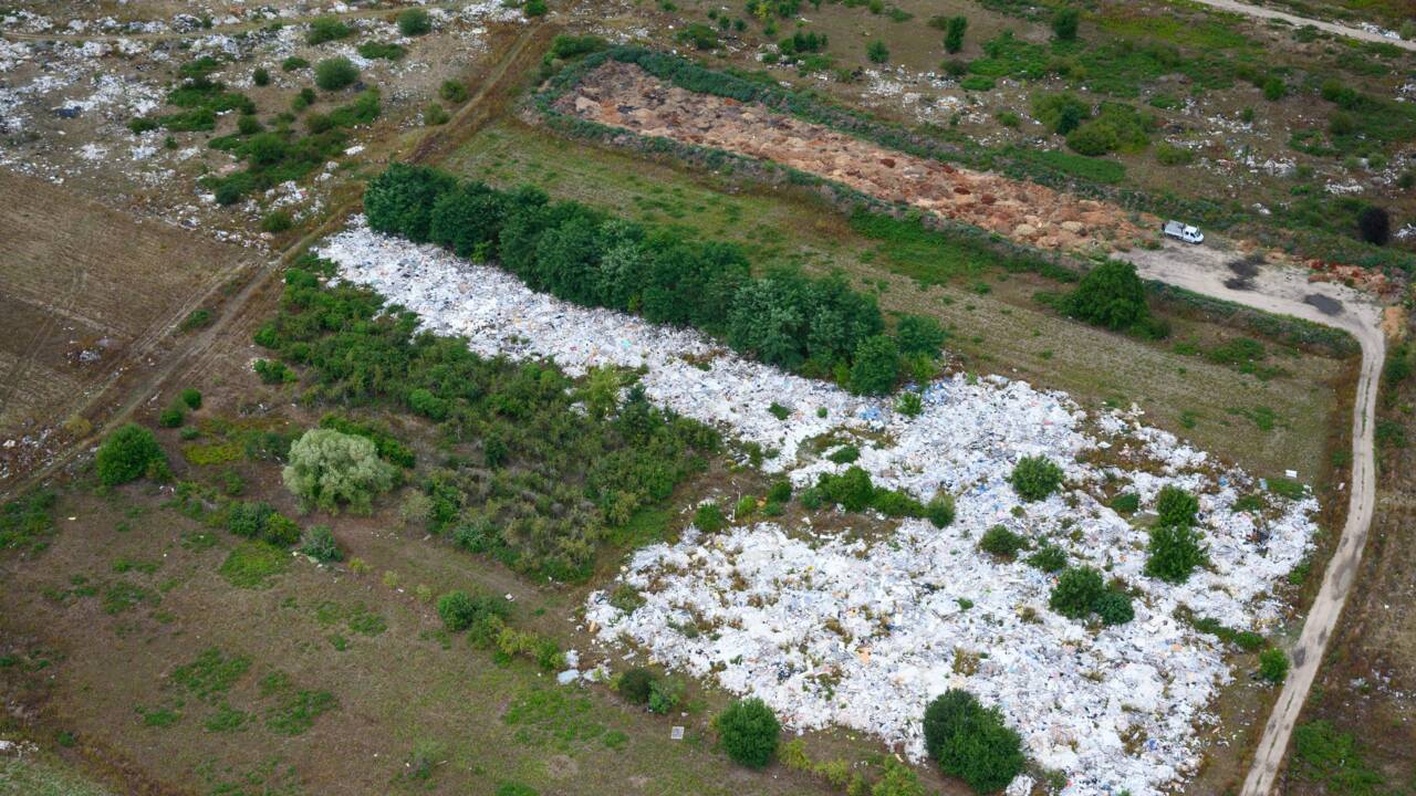 "Mer de déchets" dans les Yvelines: le déblaiement va débuter