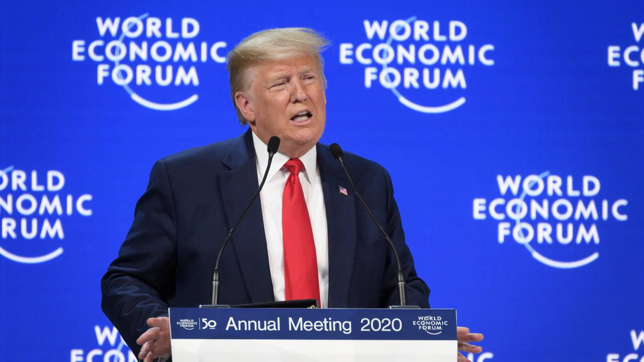 Climat: à Davos, Trump fustige les "prophètes de malheur" devant Greta Thunberg
