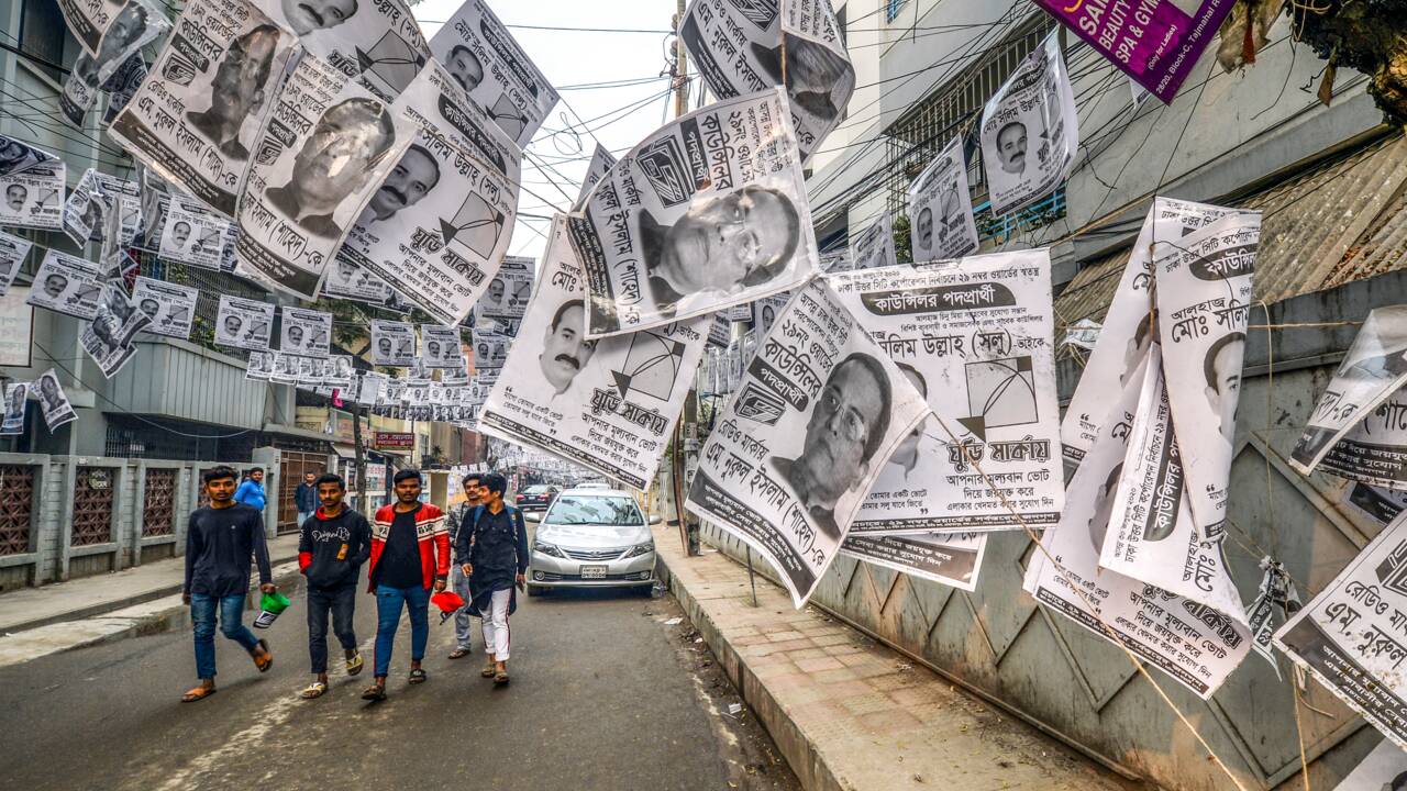 Bangladesh: la capitale Dacca noyée par des affiches électorales plastifiées