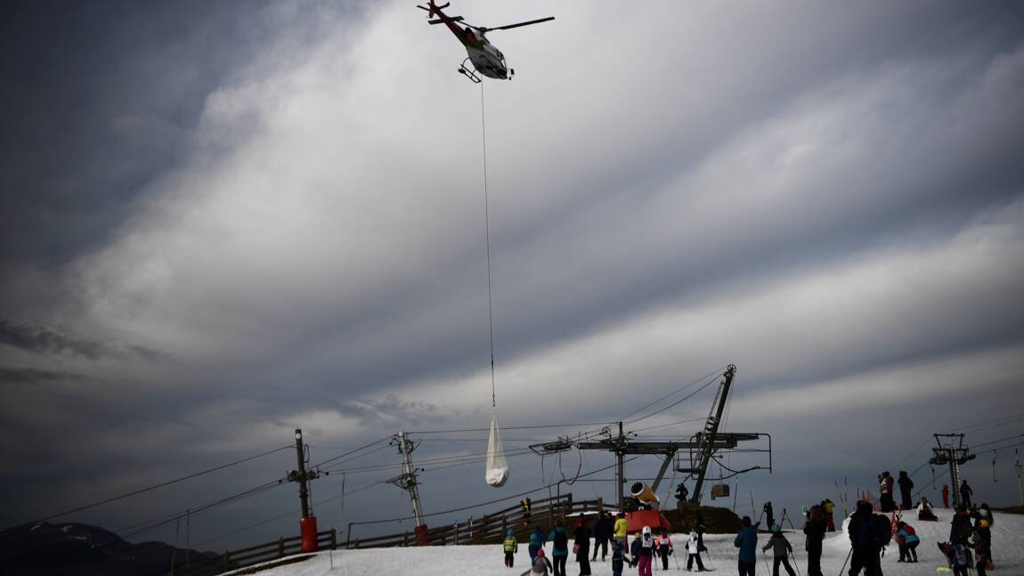 Neige par hélico: Borne veut aider les stations de ski à s'adapter au réchauffement
