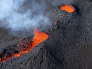 La Réunion : les photos de la première éruption 2020 du Piton de la Fournaise.