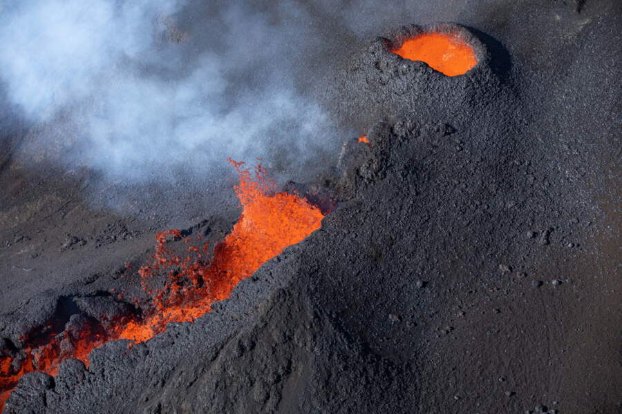 La Réunion les photos de la première éruption 2020 du Piton de la