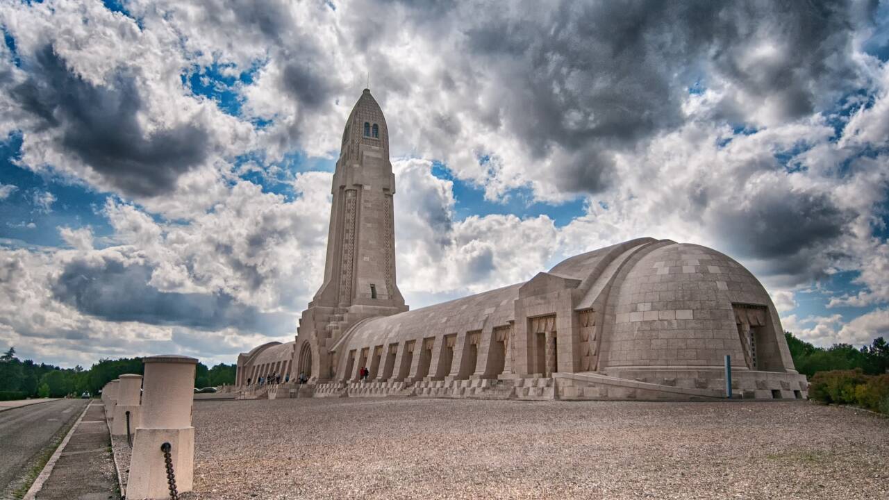 A Verdun, l'étrange confinement du directeur de l'Ossuaire de Douaumont, au milieu des morts