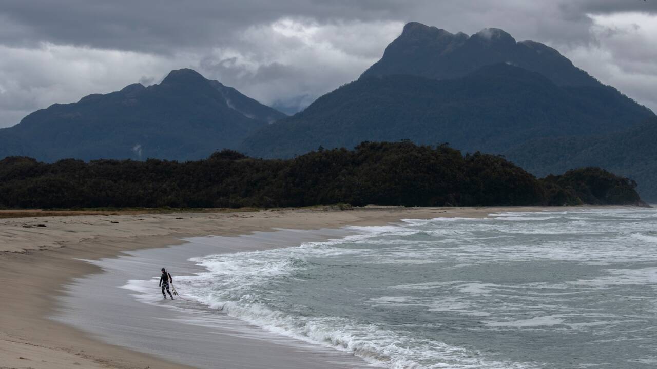 Patalluvia : des surfeurs bretons partent en voilier à la conquête des vagues de Patagonie