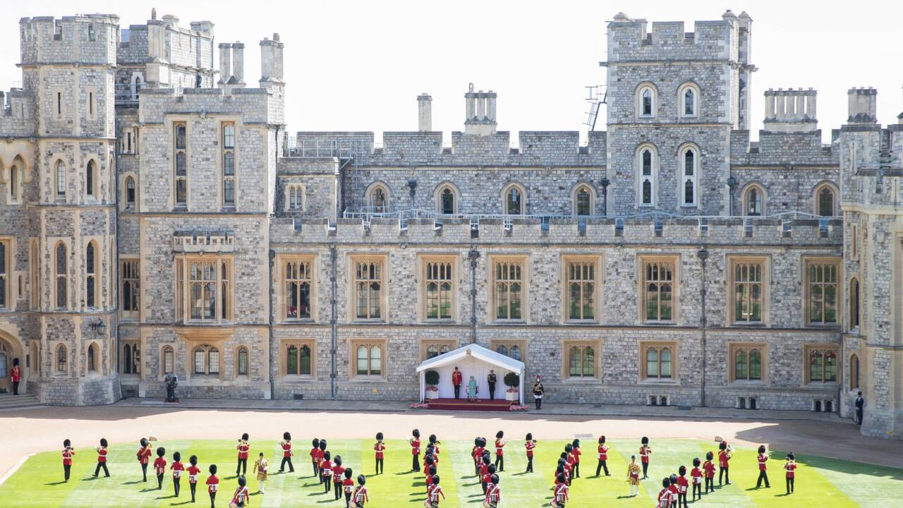 Les résidences royales britanniques rouvrent au public, sur fond d'inquiétudes pour l'emploi