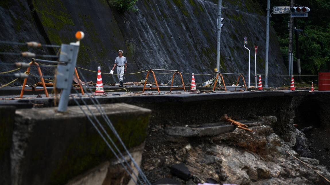 Pluies diluviennes au Japon: des milliers de foyers toujours coupés du monde