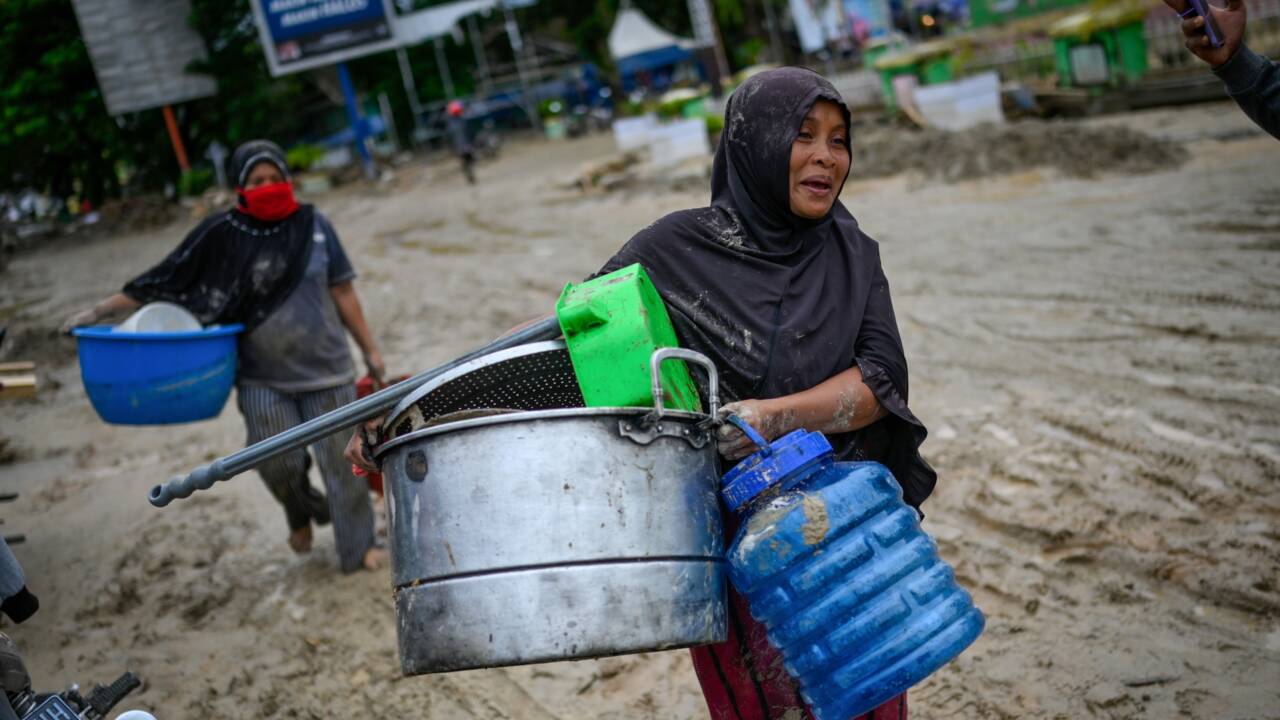 Indonésie: le bilan des inondations grimpe à 21 morts