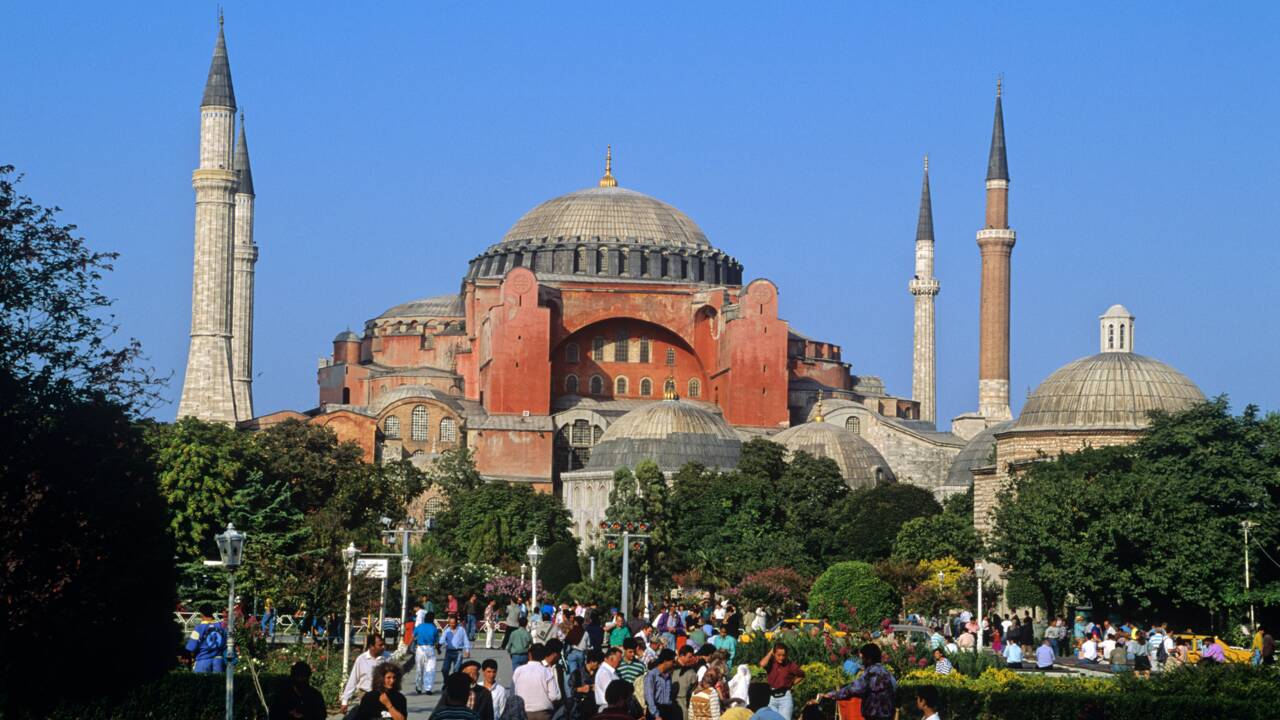 Turquie: première prière de l'Aïd à Sainte-Sophie reconvertie en mosquée