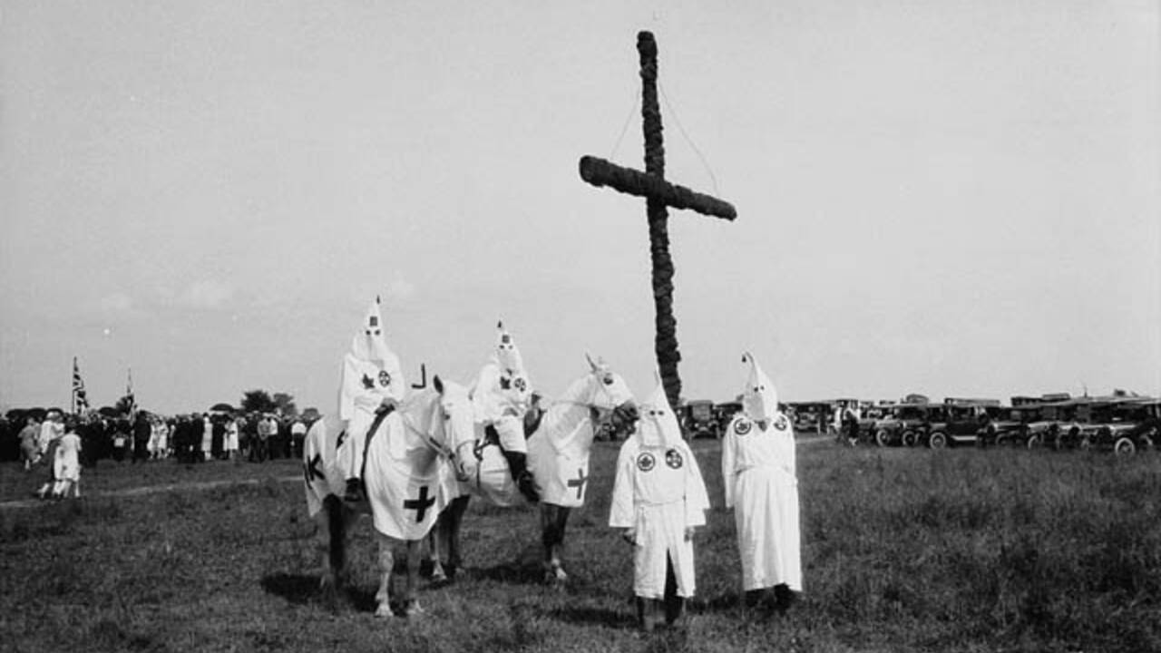 Les trois Ku Klux Klan : de la Guerre de Sécession à Black Lives Matter