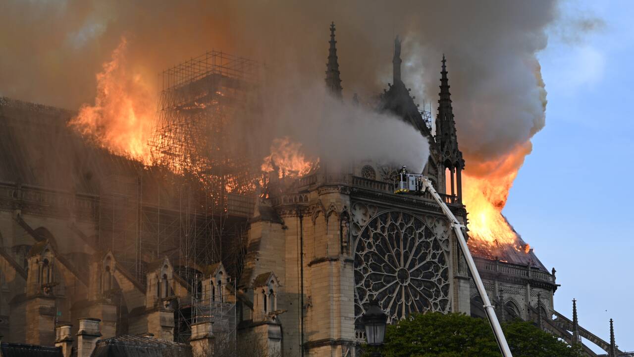 Du plomb de l'incendie de Notre-Dame retrouvé dans le miel de ruches parisiennes