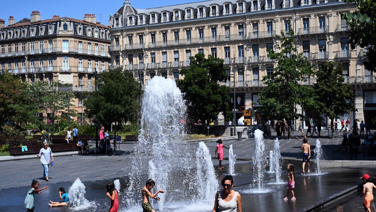 La canicule continue de s'étendre, "épouvantablement chaude" à Paris