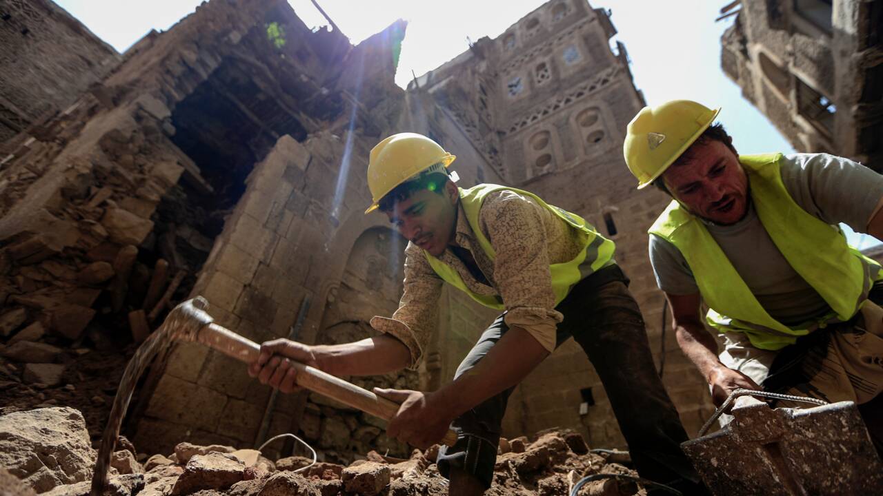 Après les bombes, le patrimoine historique du Yémen sous les eaux