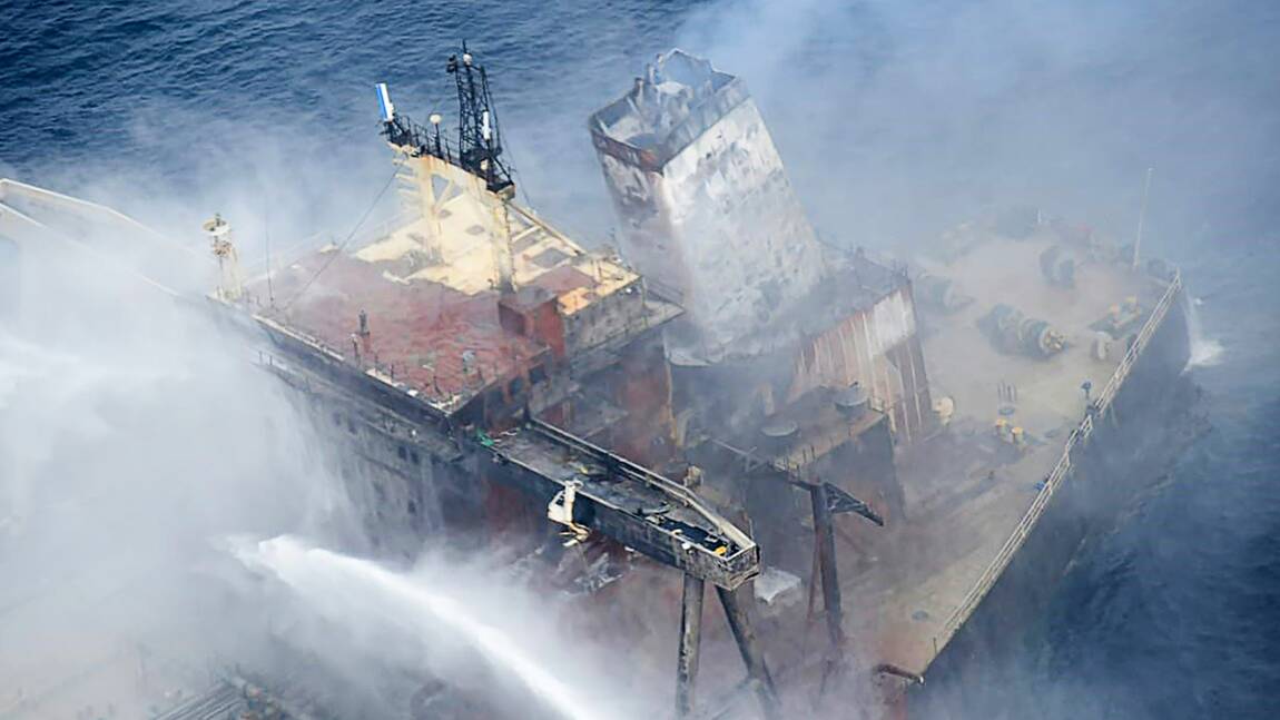 Incendie éteint sur un pétrolier près du Sri Lanka, nappe de diesel d'un km