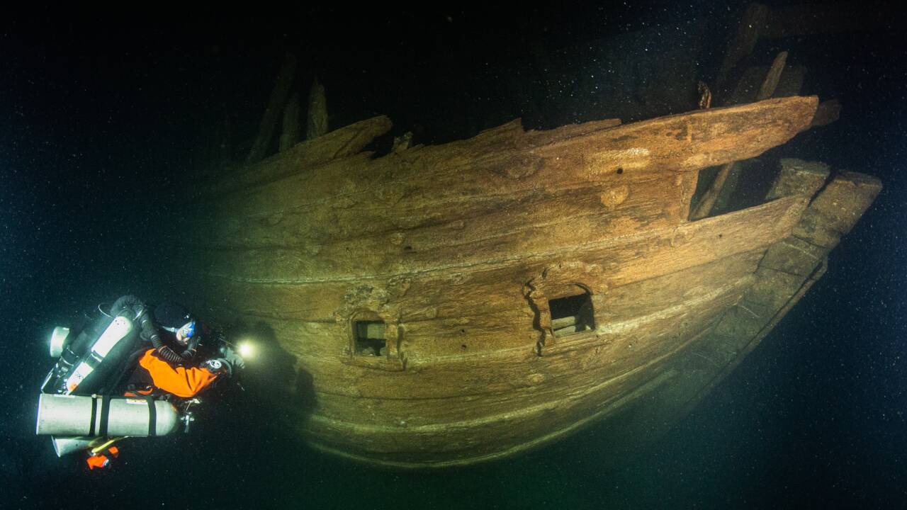 Des plongeurs découvrent l'épave d'un navire du XVIIe siècle dans les fonds de la Baltique