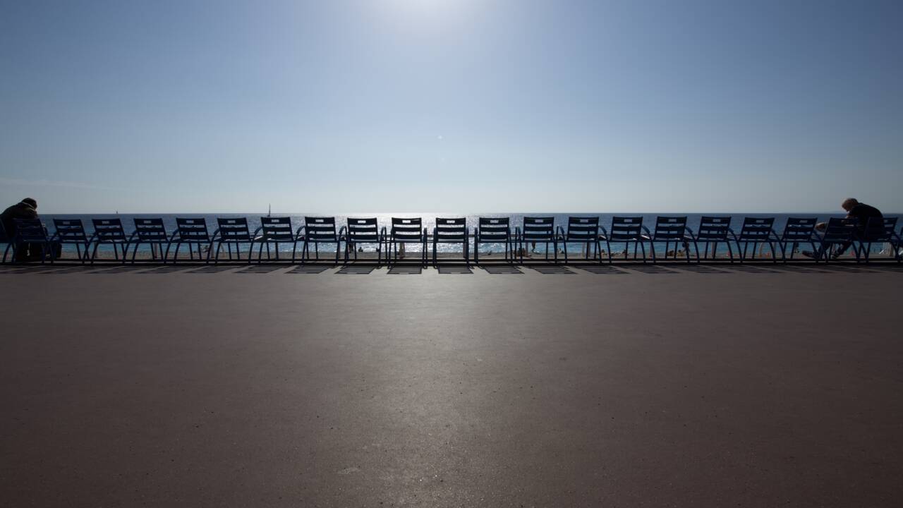 A Nice, le retrait des chaises bleues de la Promenade des Anglais fait polémique