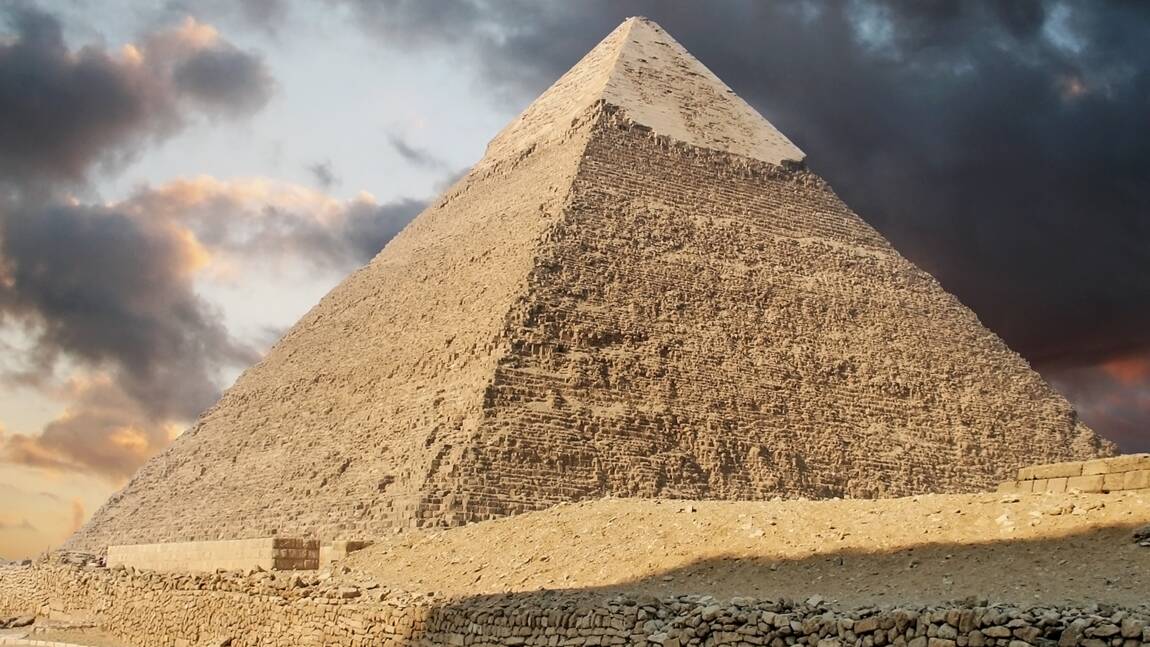 Ecosse : un artefact de la Grande Pyramide de Guizeh retrouvé dans... une boîte à cigares