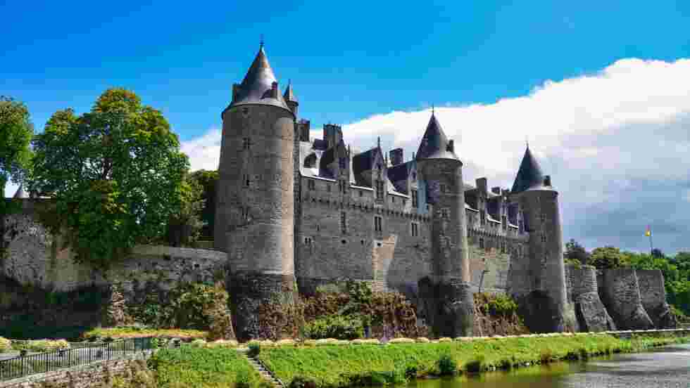 Quelle Est La Difference Entre Une Abbaye Un Monastere Et Un Couvent Geo Fr