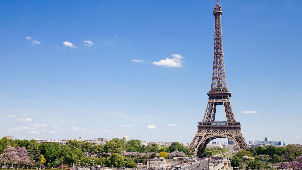 "La Dame est prête": la Tour Eiffel rouvre enfin vendredi sous contraintes sanitaires