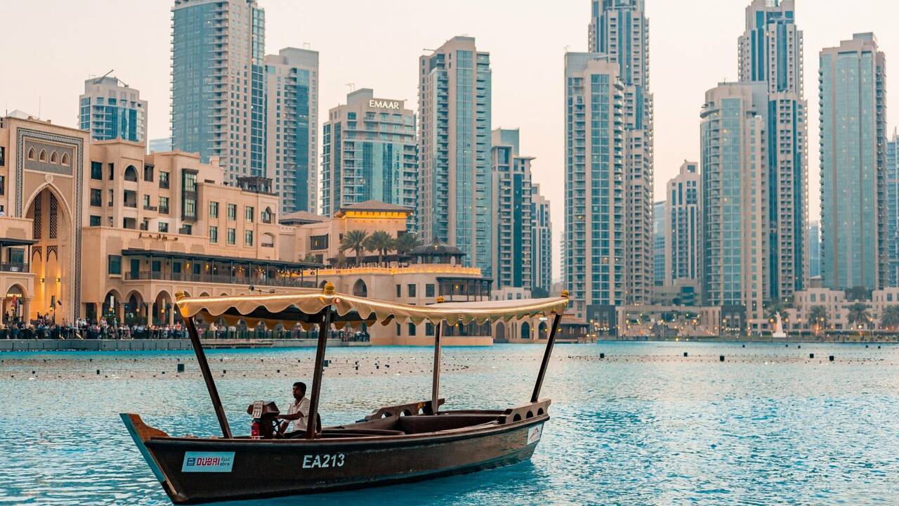 Voyager aux Emirats arabes unis : quelles sont les mesures et les modalités à connaître ?