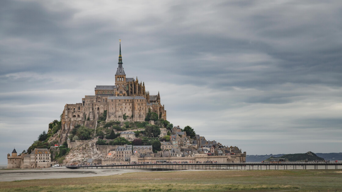 Attaque Par Les Embruns Le Mont Saint Michel En Travaux Pour Trois Ans Geo Fr