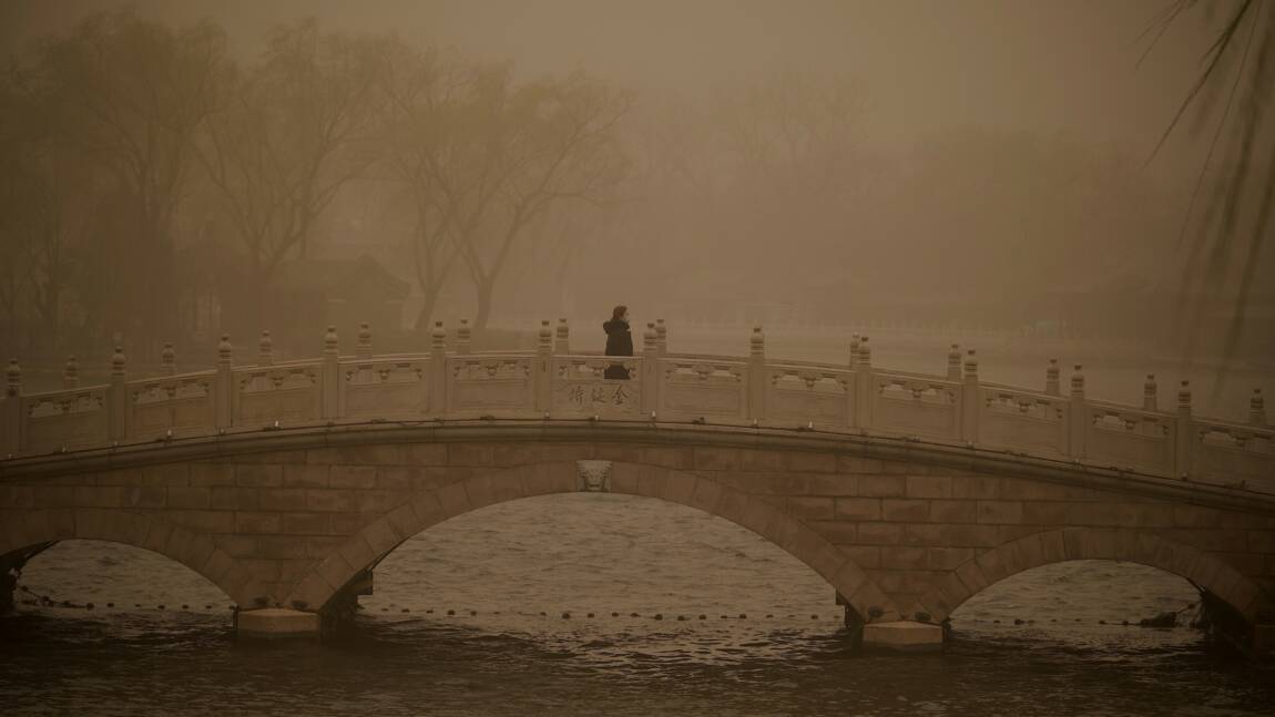 Tempête de sable et pollution à Pékin : un cocktail suffocant