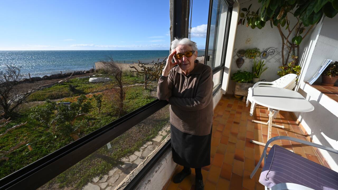 Sur les rives françaises de la Méditerranée, les habitants observent l'inexorable montée des eaux