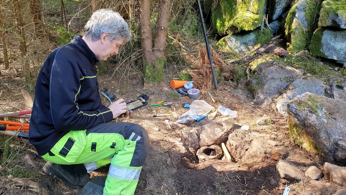 Un trésor vieux de plus de 2 500 ans découvert par un promeneur en Suède