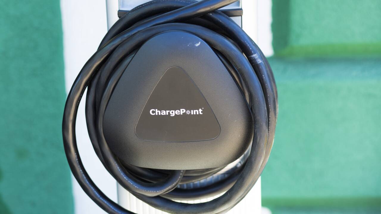 Etats-Unis : le déploiement massif de bornes de recharge pour les voitures électriques devient une priorité politique