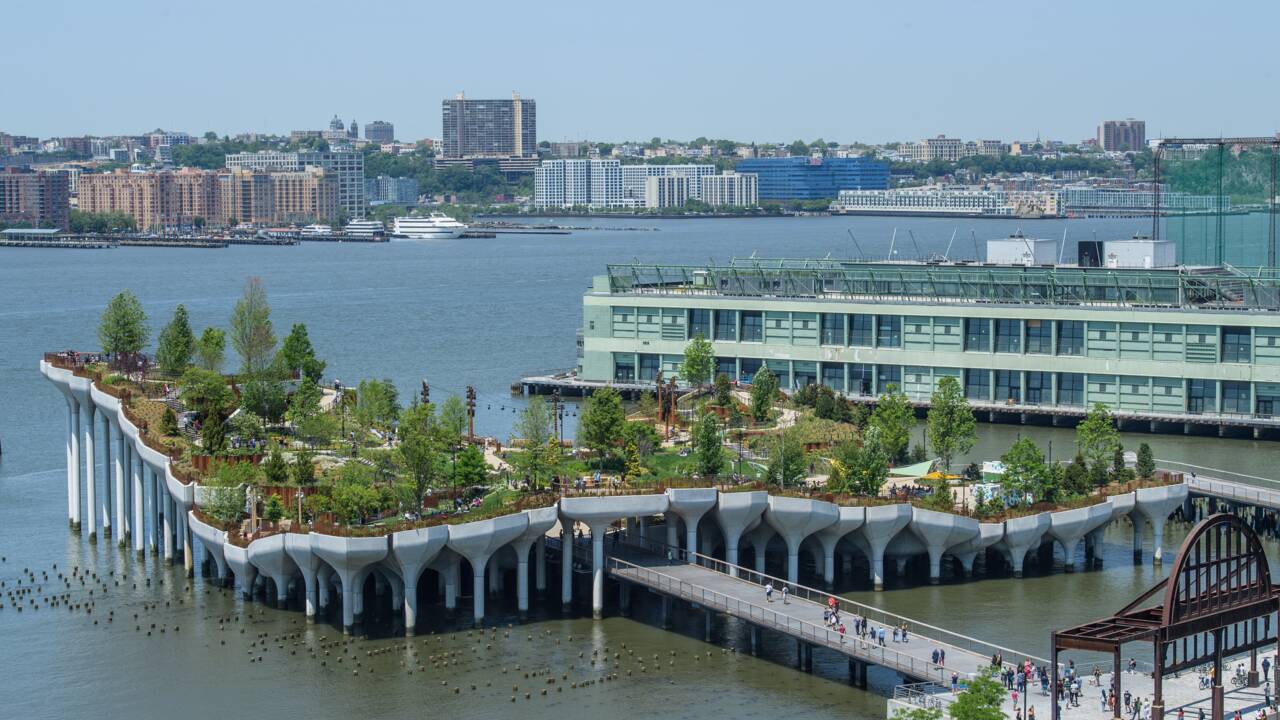 New York :  "Little Island", le nouveau parc en lévitation sur l'Hudson