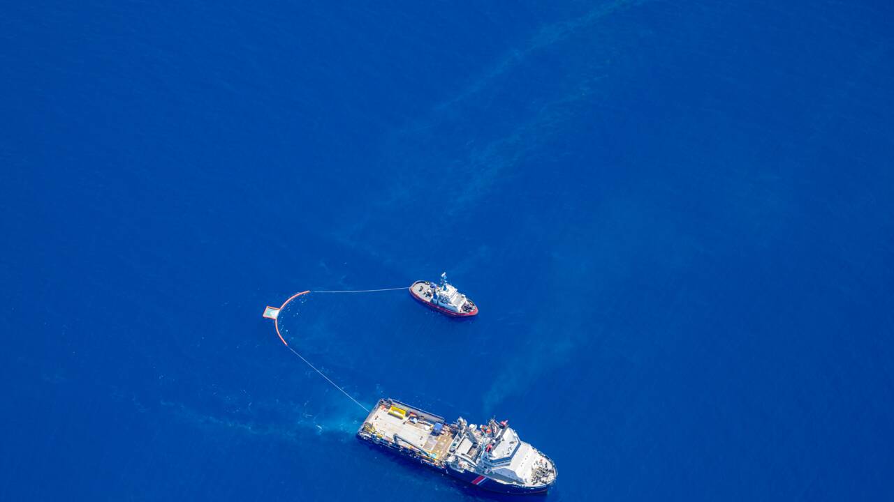 Corse: la pollution en mer s'éloigne des côtes, 4 tonnes d'hydrocarbures récupérées