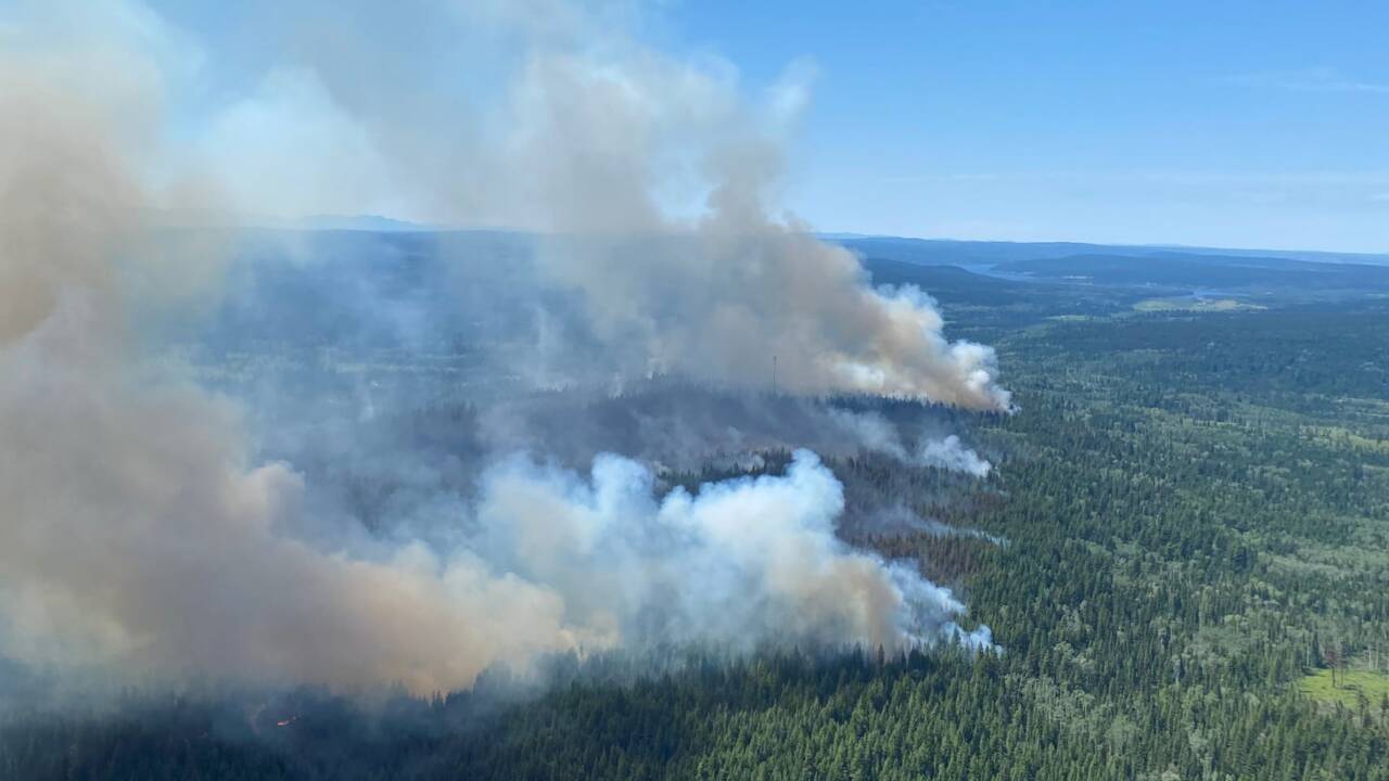 Incendies: l'ouest canadien déclare l'état d'urgence, des milliers d'habitants sommés d'évacuer