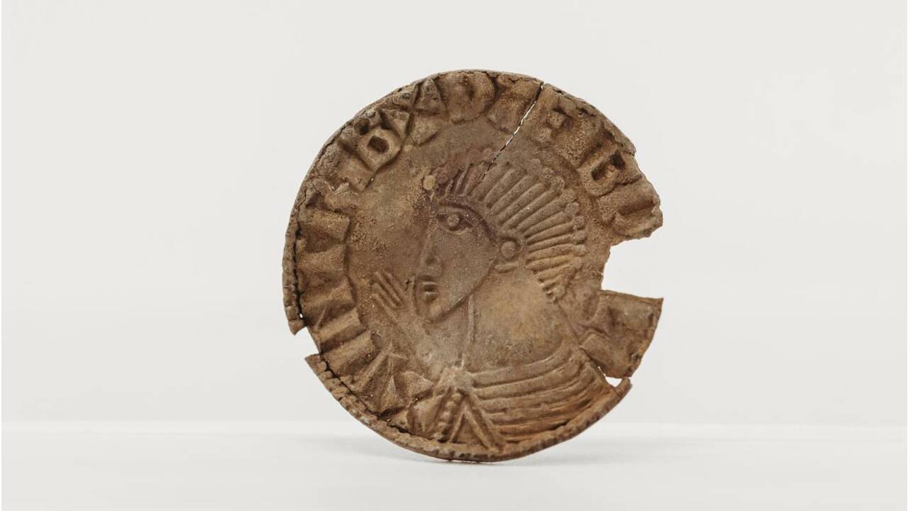 Découverte d'un trésor de pièces daté de l'ère viking sur l'île de Man 