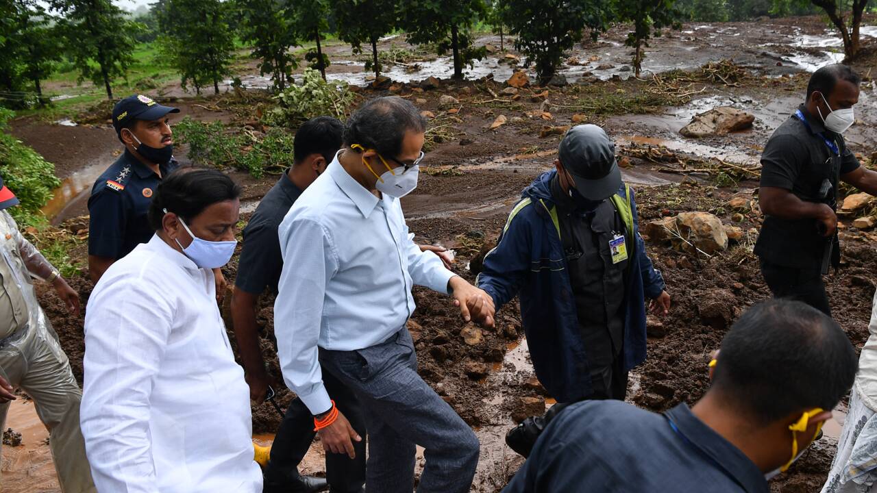 Pluies de mousson en Inde: au moins 115 morts, les secouristes dans la boue