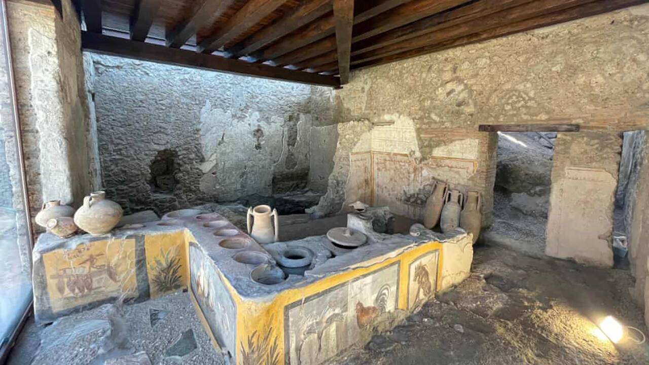 A Pompéi, les vestiges d'un "fast-food" antique s'ouvrent aux visiteurs 
