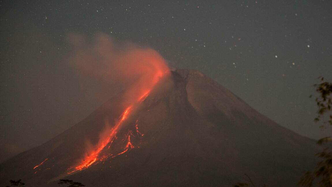 Indonésie : éruption du volcan Merapi, des villages couverts de cendres