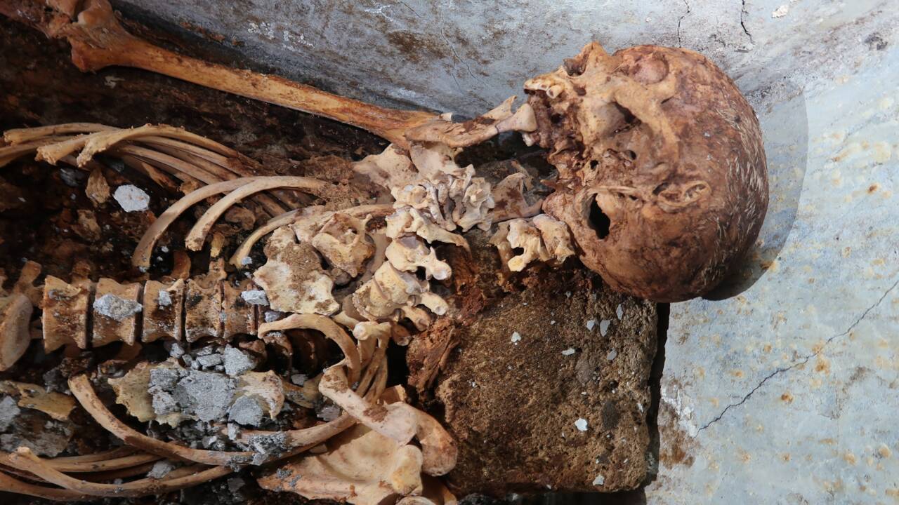 Les restes bien préservés d'un ancien esclave mis au jour dans une nécropole à Pompéi
