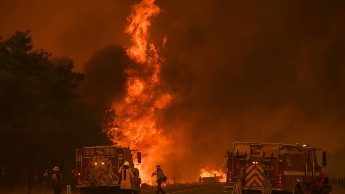 Un nouveau feu de forêt hors de contrôle dans le nord de la Californie