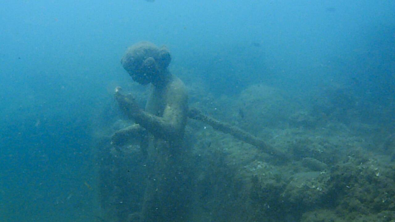 Baiae, une ville romaine engloutie près de Naples fait le bonheur des plongeurs