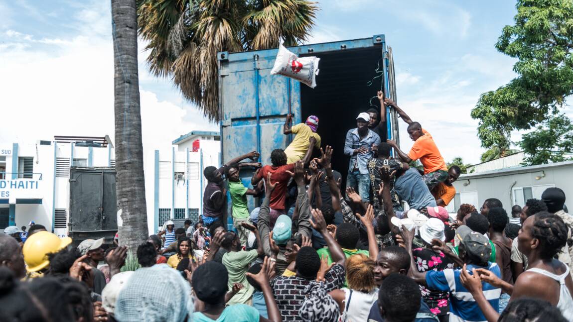 Une semaine après le séisme, Haïti reste confronté à l'urgence vitale