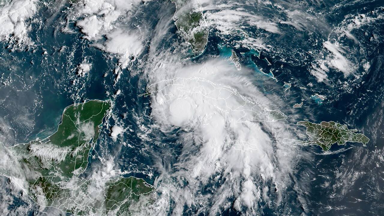 L'ouragan Ida fonce vers les côtes cubaines et américaines