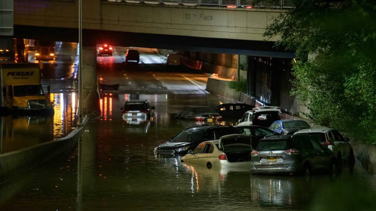 A New York, des habitants sous le choc après des inondations soudaines et historiques